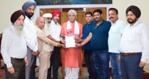Delegation led by Chairman All J&K Transport Welfare Association calls on Lt Governor