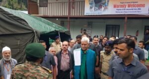 Lt Governor inspects arrangements made for pilgrims at Chandanwari base camp
