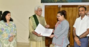 Lieutenant Governor hands over #Job Assurance letter to daughter of ADDC Rajouri