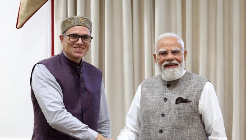CM Omar Abdullah calls on PM Modi_ raises Statehood, economy and development issues-11