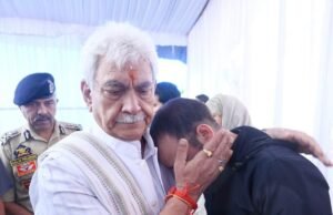 Lieutenant Governor Visits Family of Martyr Head Constable Ashiq Hussain Qureshi