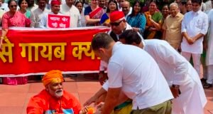 Opposition Stages Dramatic #Skit in Parliament #Protest; Pappu Yadav Dressed as Priest