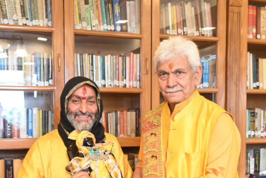 Heading: Sant Balak Yogeshwar Dass Ji Maharaj Calls on Lieutenant Governor Manoj Sinha